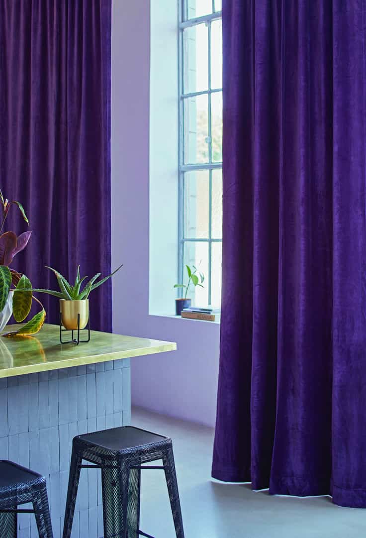 تصویر 3 از پارچه پرده ای ساده با فرم پذیری مناسب برای دوخت های مختلف